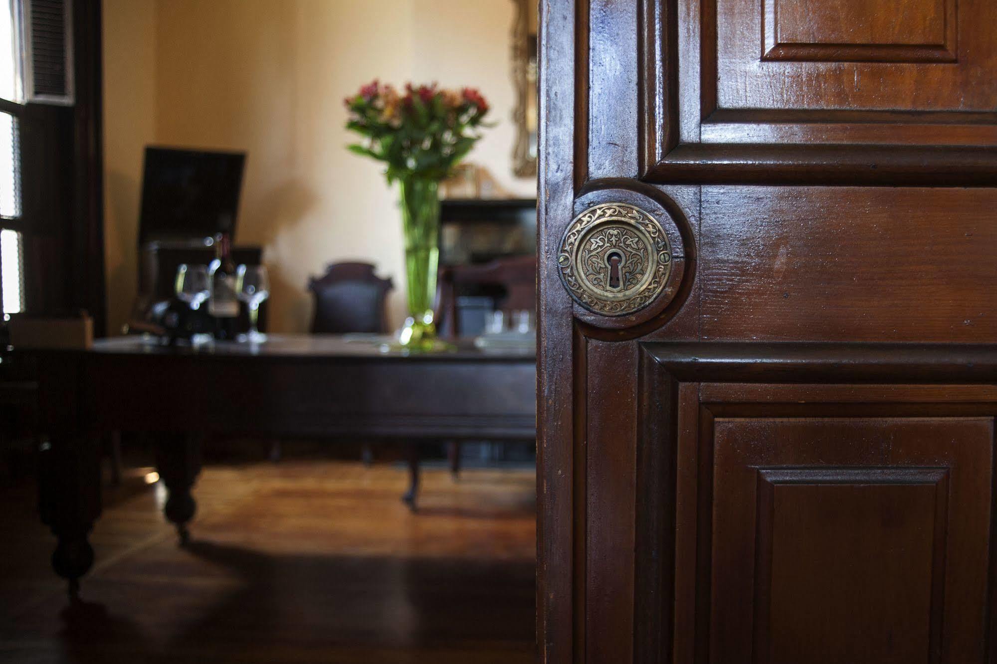 The Mitchell House Bed And Breakfast Circleville Exterior photo
